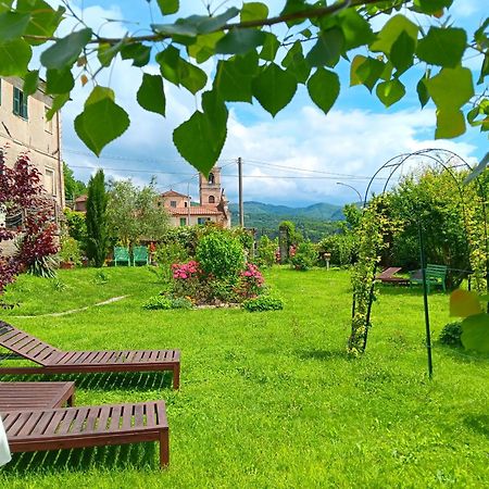 Monti Guesthouse Monti di Licciana Nardi 外观 照片