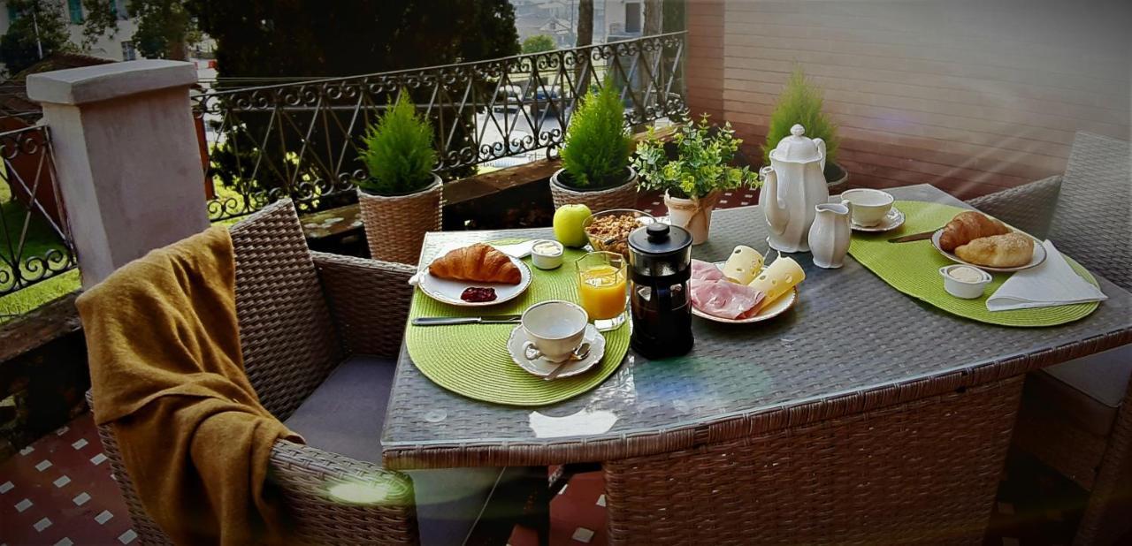 Monti Guesthouse Monti di Licciana Nardi 外观 照片