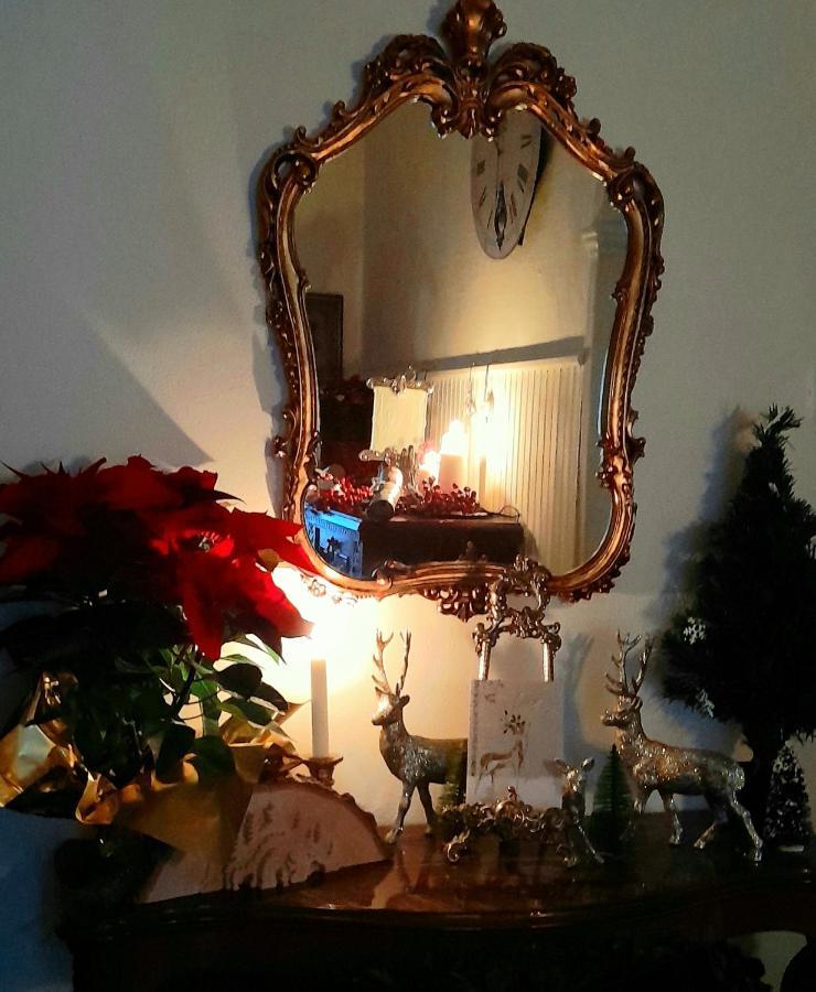 Monti Guesthouse Monti di Licciana Nardi 外观 照片