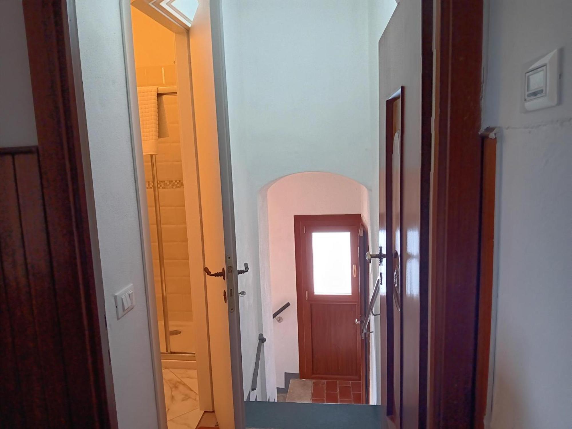 Monti Guesthouse Monti di Licciana Nardi 外观 照片